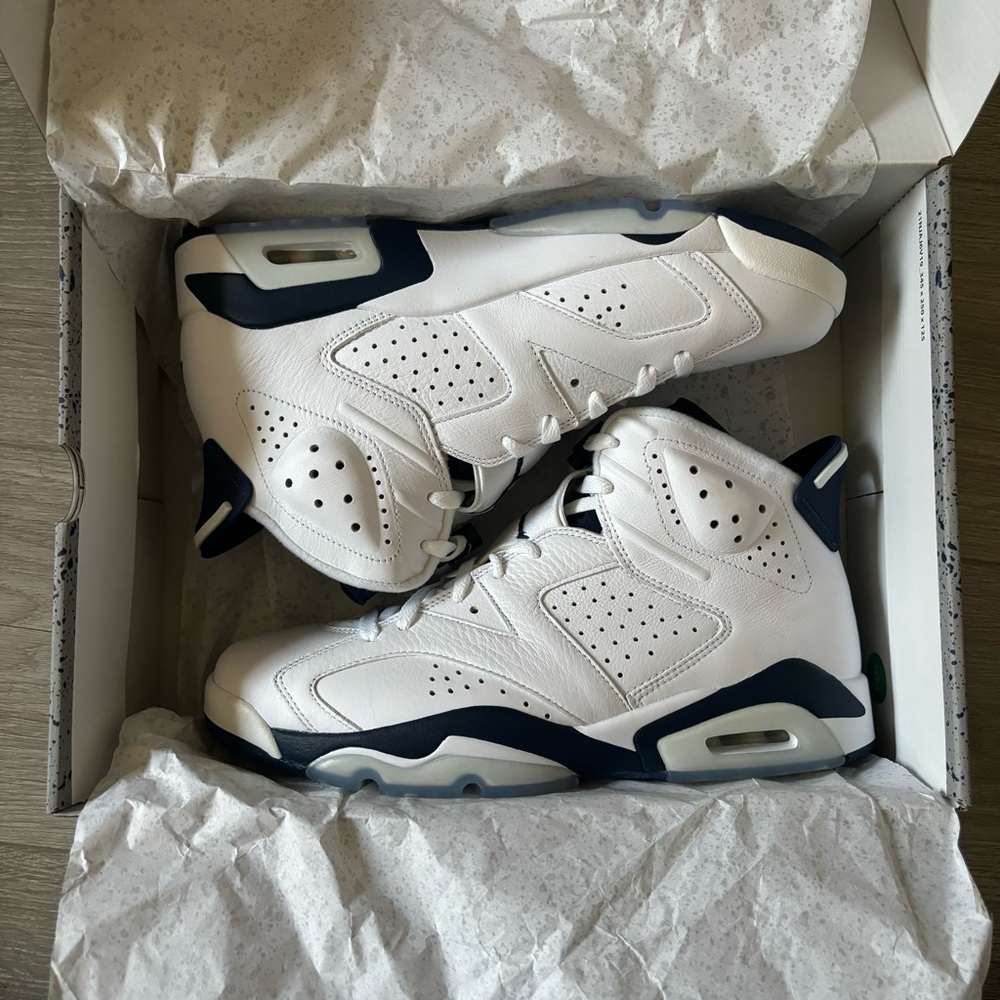 Midnight Jordan 6 Retro